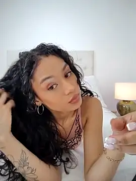 Leaberry online show from 10.19.25