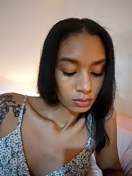 Leaberry online show from 11.17.25