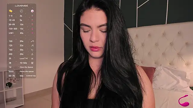 Veronicalanx1 online show from 10.26.25