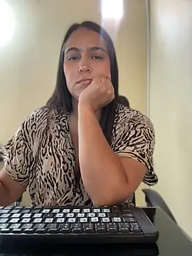 kendall 52 online show from 04.10.26