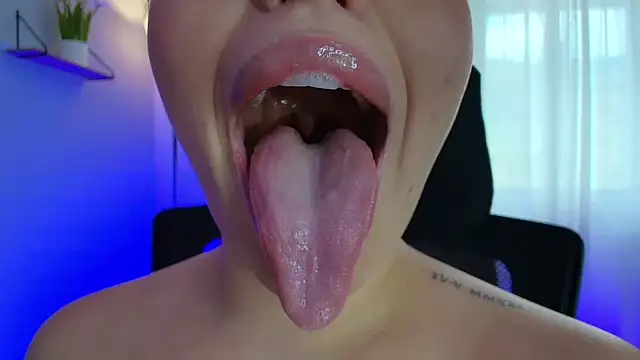 lisbet21x online show from 01.28.25