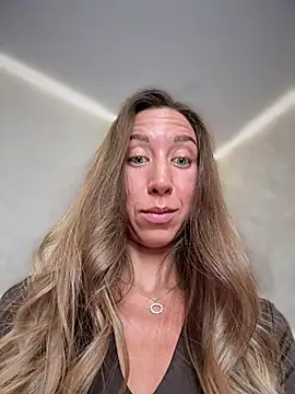 EvaCatt online show from 07.10.26