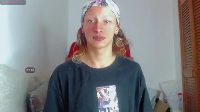 Snapshot of Summer_XO chatting on 12.24.24 Summer XO online show from 12.24.24