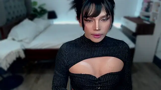 liaa lurrecams online show from 11.24.25