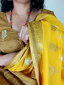 Snapshot of Indian_desi_wife chatting on 07.15.26 Indian desi wife online show from 07.15.26