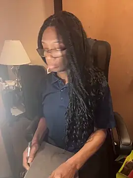 Snapshot of sweetsexiecool7 chatting on 03.19.25 sweetsexiecool7 online show from 03.19.25