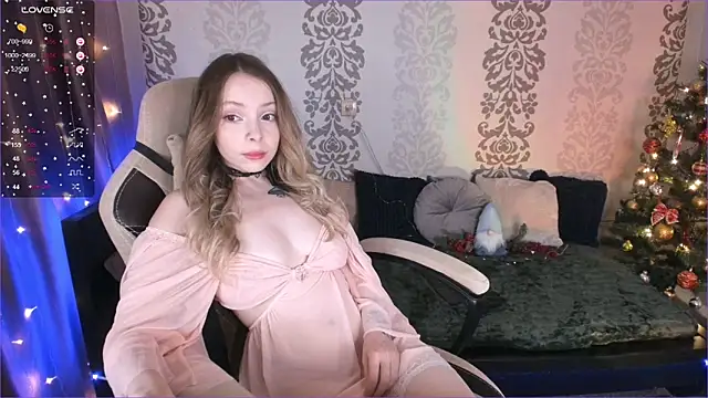 Snapshot of Gentle_Tiffany chatting on 01.13.25 Gentle Tiffany online show from 01.13.25