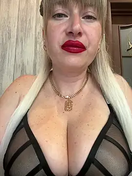Snapshot of Kittenforyou chatting on 06.19.26 Kittenforyou online show from 06.19.26