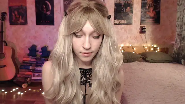 Friendly Ellie online show from 01.14.25