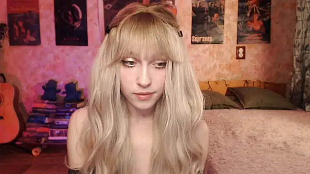 Friendly Ellie online show from 03.05.25