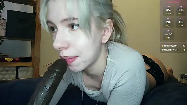 Snapshot of cruellagoth666 chatting on 04.22.26 cruellagoth666 online show from 04.22.26
