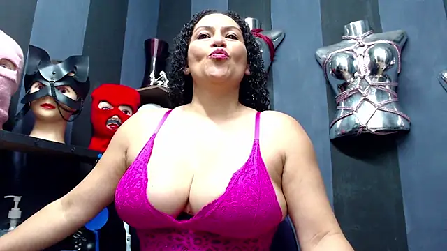 Snapshot of ADELHEY_RAN chatting on 12.13.24 ADELHEY RAN online show from 12.13.24