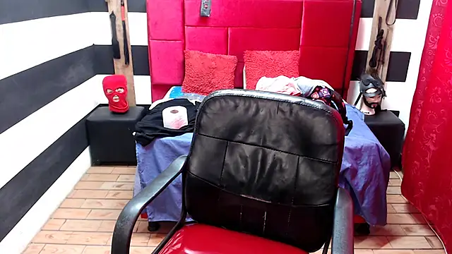 Snapshot of ADELHEY_RAN chatting on 03.19.25 ADELHEY RAN online show from 03.19.25