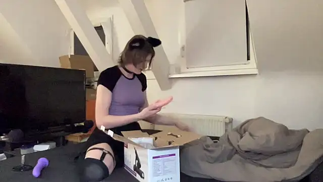 Snapshot of Femboykitten01 chatting on 03.05.25 Femboykitten01 online show from 03.05.25