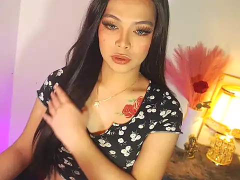 MajesticKitana online show from 10.22.25