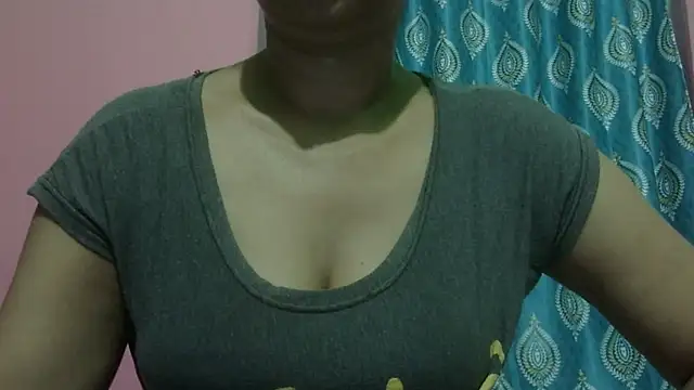 Snapshot of AVNI09- chatting on 05.14.26 AVNI09- online show from 05.14.26