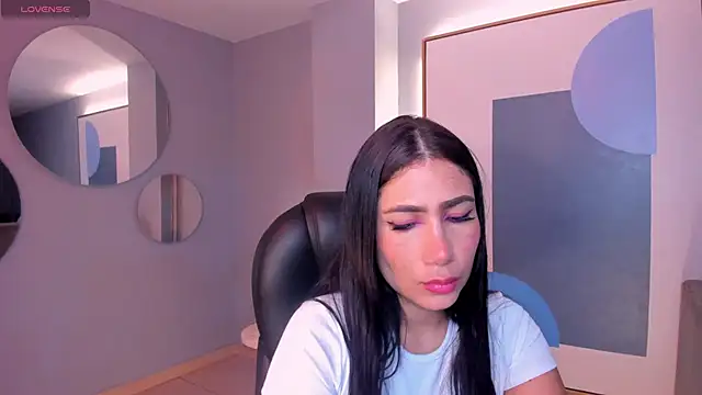 Snapshot of MarieJaneX chatting on 12.12.24 MarieJaneX online show from 12.12.24