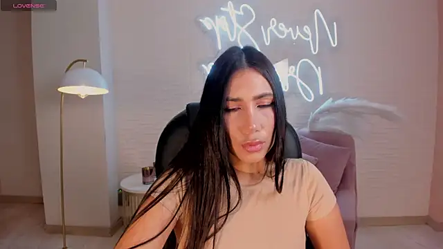 Snapshot of MarieJaneX chatting on 01.11.25 MarieJaneX online show from 01.11.25