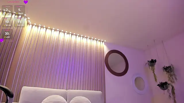 Snapshot of MarieJaneX chatting on 01.14.25 MarieJaneX online show from 01.14.25