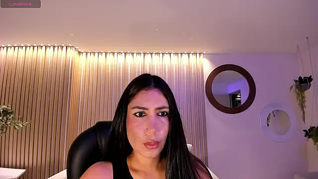 Snapshot of MarieJaneX chatting on 02.07.25 MarieJaneX online show from 02.07.25