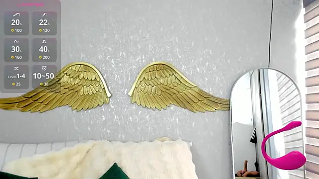 EmmaFerrary online show from 11.19.25