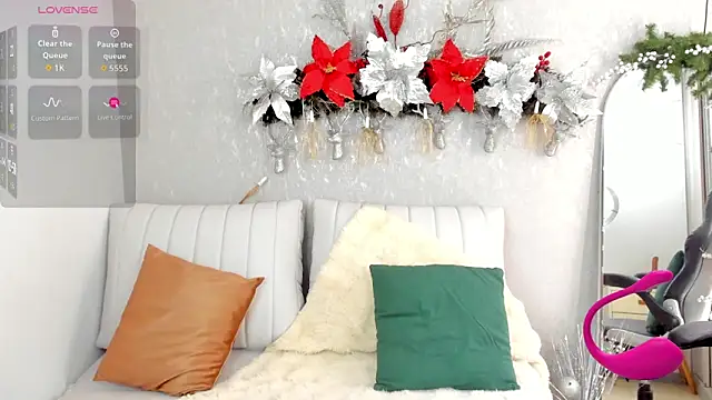 EmmaFerrary online show from 11.26.25