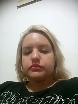 Snapshot of shaynarg chatting on 03.15.25 shaynarg online show from 03.15.25