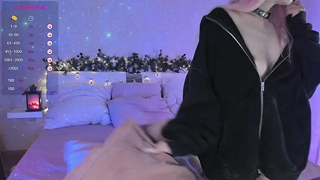 Snapshot of Misty_Shadow chatting on 12.21.24 Misty Shadow online show from 12.21.24