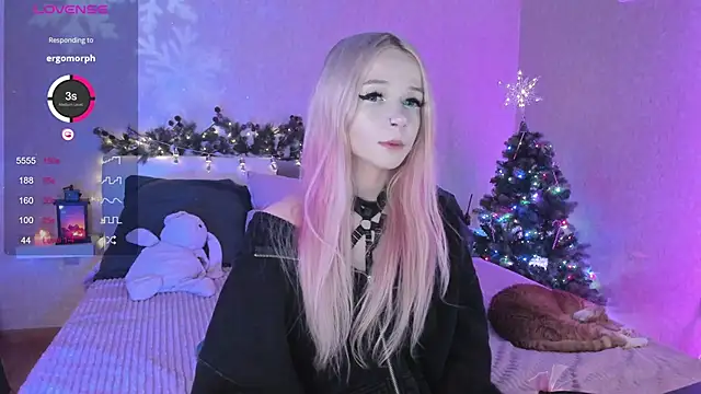 Snapshot of Misty_Shadow chatting on 12.24.24 Misty Shadow online show from 12.24.24