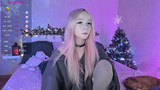 Snapshot of Misty_Shadow chatting on 12.25.24 Misty Shadow online show from 12.25.24