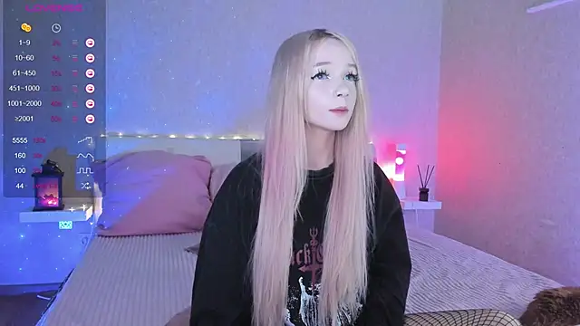 Snapshot of Misty_Shadow chatting on 03.01.25 Misty Shadow online show from 03.01.25