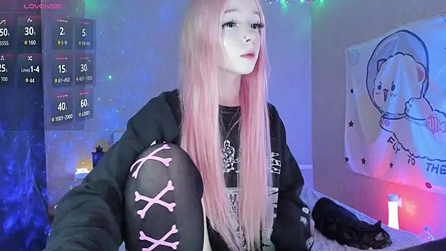 Snapshot of Misty_Shadow chatting on 09.15.25 Misty Shadow online show from 09.15.25