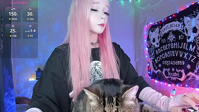 Snapshot of Misty_Shadow chatting on 10.26.25 Misty Shadow online show from 10.26.25