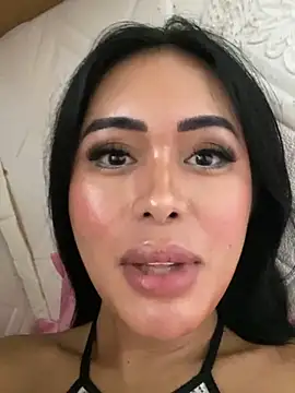 Snapshot of HeavenlyStar chatting on 12.15.24 HeavenlyStar online show from 12.15.24