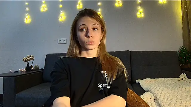 LovelyKatea online show from 12.28.24