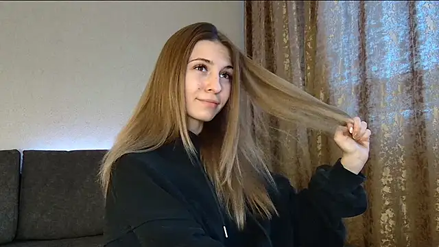 LovelyKatea online show from 02.24.25