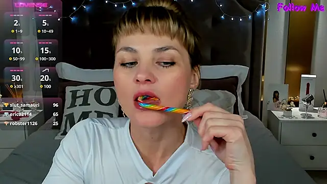 annasimonsj online show from 03.15.25