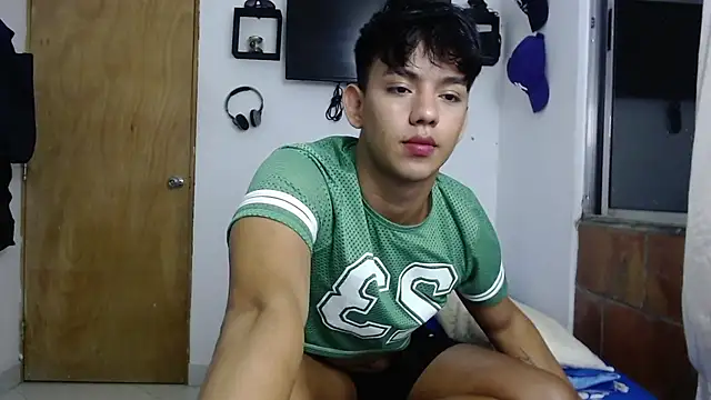 Apolo  lommelli online show from 03.02.25