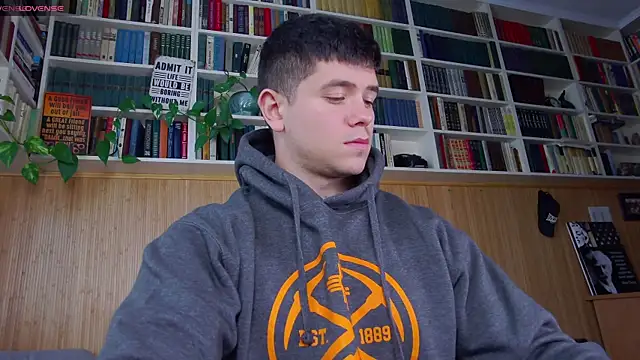 Snapshot of Arilas_ chatting on 09.26.25 Arilas online show from 09.26.25