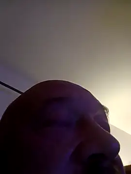 Snapshot of BigBen_and_Friends chatting on 09.24.25 BigBen and Friends online show from 09.24.25