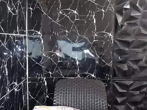 MissKeanna online show from 12.18.24