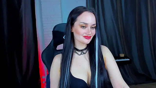 QueenAliss online show from 12.24.24