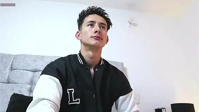  Alexxx online show from 02.04.25