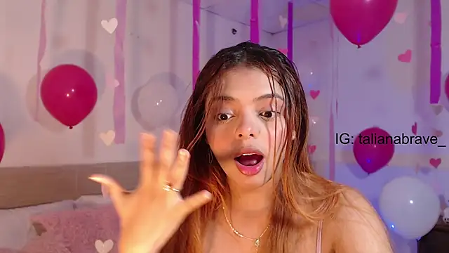 ValienteGirl  online show from 02.15.25