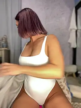 AprilRae  online show from 01.17.26