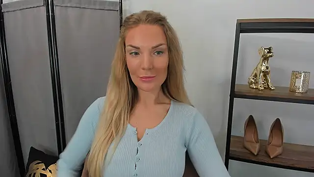 Snapshot of AulloraHoney chatting on 06.07.26 AulloraHoney online show from 06.07.26