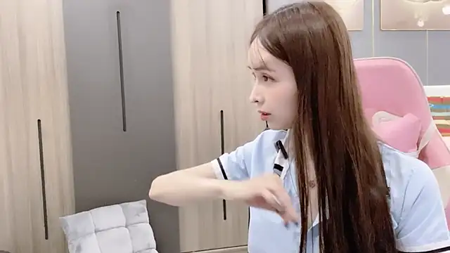 Snapshot of ANNA102 chatting on 02.11.26 ANNA102 online show from 02.11.26