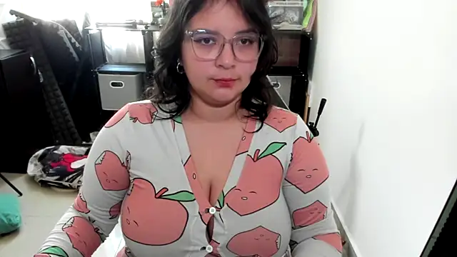 aika-dreams online show from 11.18.25