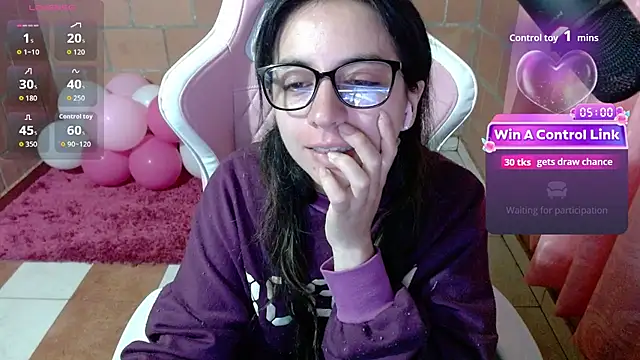 Snapshot of Maggie_Fox3 chatting on 06.17.26 Maggie Fox3 online show from 06.17.26