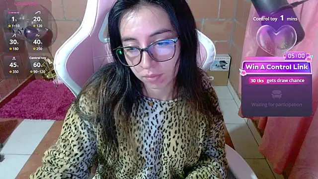 Snapshot of Maggie_Fox3 chatting on 06.29.26 Maggie Fox3 online show from 06.29.26